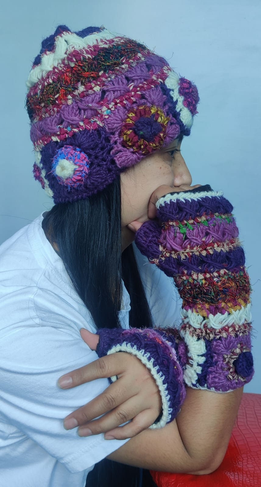 Hand-Knitted Wool Hat and Mitten Set - Image 3