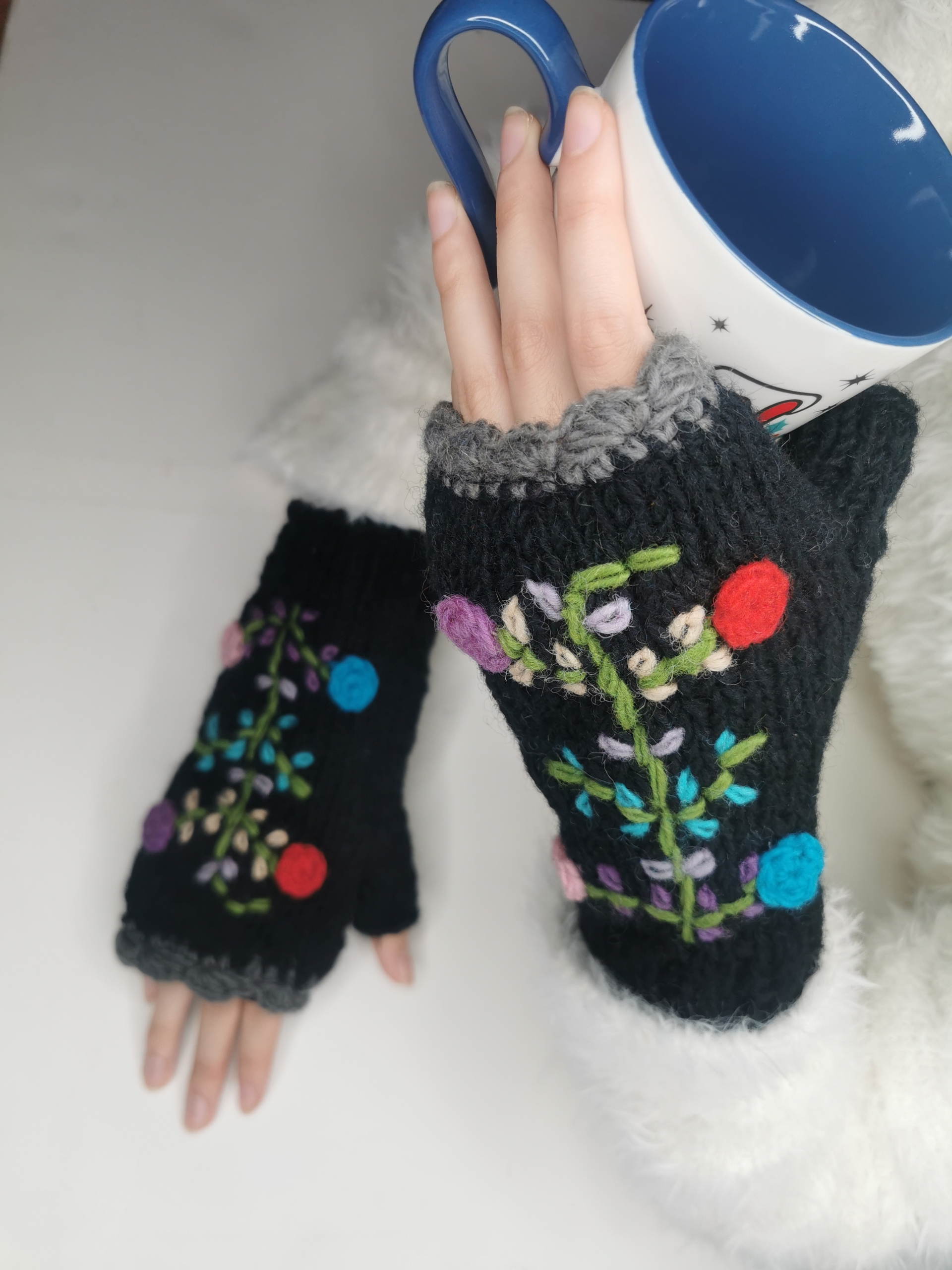 Hand Knitted Wool Mitten - Image 3